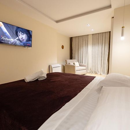 Luxury Center Observatori Apartment Tiran Dış mekan fotoğraf